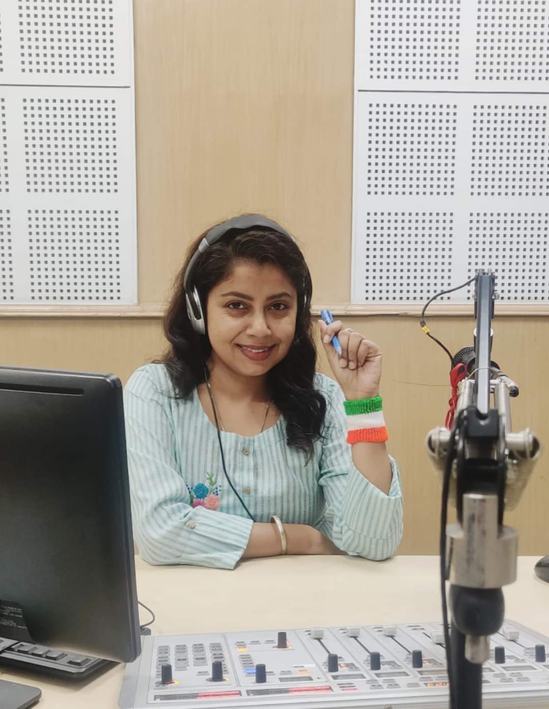 Rashi Kashyap, (working in Railway , RJ All India Radio)